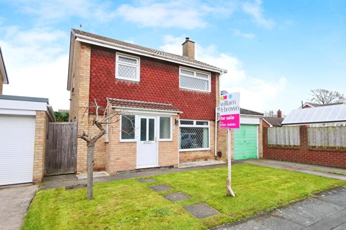 4 Bedroom Detached House For Sale In Ascot Road, Wigginton, York, YO32