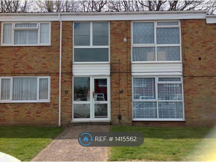 2 Bedroom Flat To Rent In Sedley Close, Gillingham, ME8