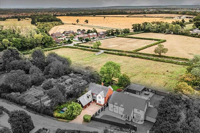 5 Bedroom Detached House For Sale In Vicarage Road, Whaddon, Milton Keynes, MK17