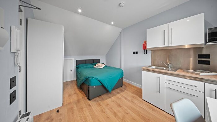 Studio To Rent In Long Drive, Acton, W3
