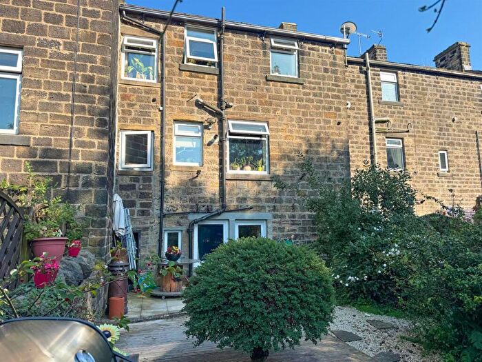 3 Bedroom Terraced House For Sale In Cross Roads, Keighley, BD22