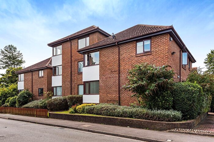 2 Bedroom Apartment To Rent In Ray Park Road, Maidenhead, SL6