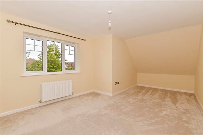 5 Bedroom Detached House For Sale In Rainbow Field, Faygate, Horsham, West Sussex, RH12
