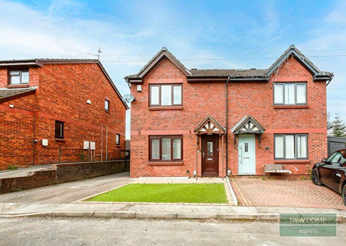 3 Bedroom Semi-Detached House For Sale In Peckham Close, Cardiff, CF5