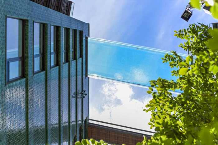 2 Bedroom Apartment To Rent In Legacy Building, London, SW11