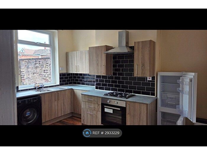 2 Bedroom Terraced House To Rent In Hollins Road, Oldham, OL8