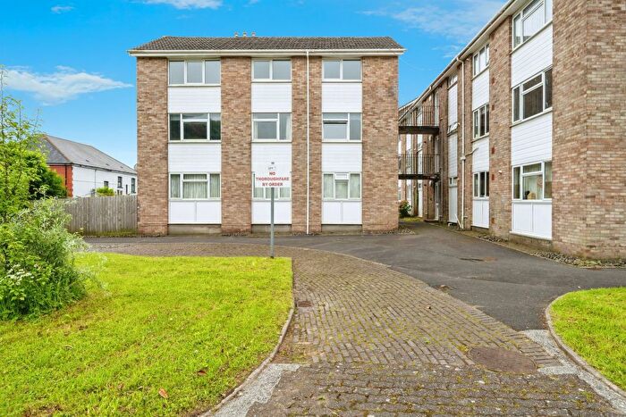 2 Bedroom Property To Rent In White Gates Court, Skewen, Neath, SA10