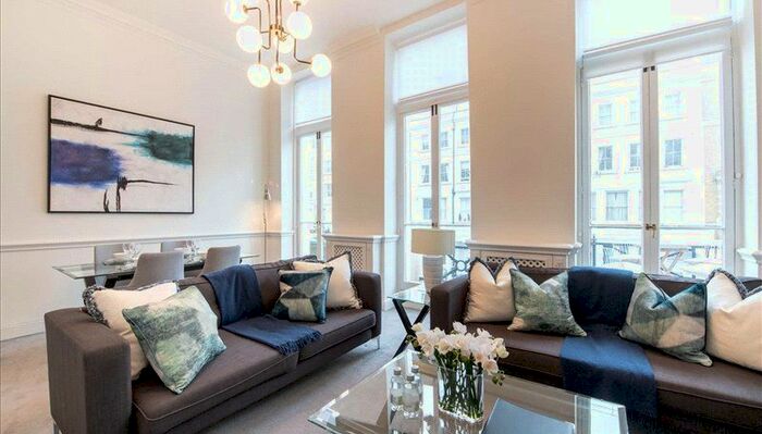 2 Bedroom Flat To Rent In Lexham Gardens, Kensington, W8