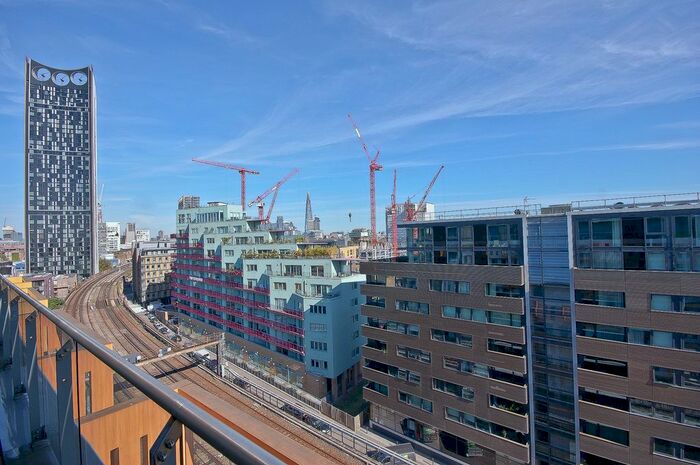 3 Bedroom Flat To Rent In Crampton Street, Elephant And Castle, SE17