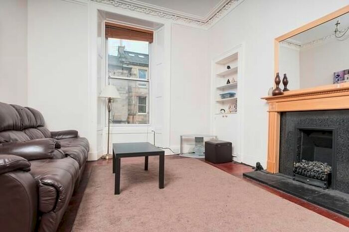 2 Bedroom Flat To Rent In Oxford Street, Edinburgh, EH8