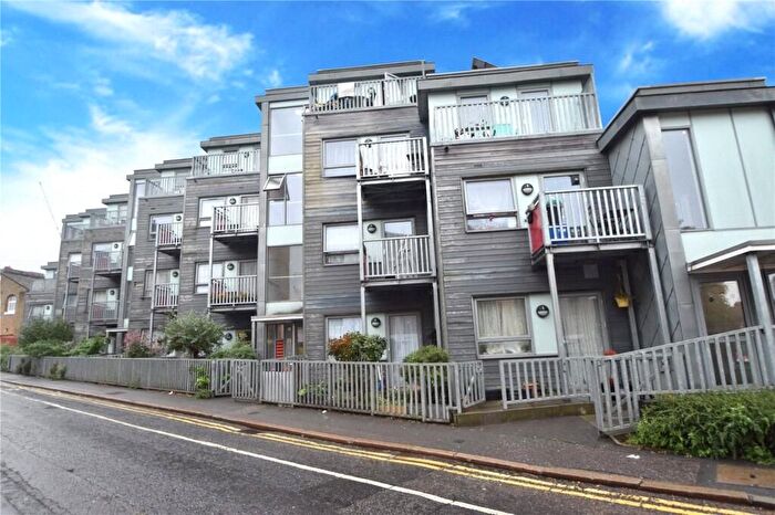2 Bedroom Flat To Rent In Handcroft Road, Croydon, CR0