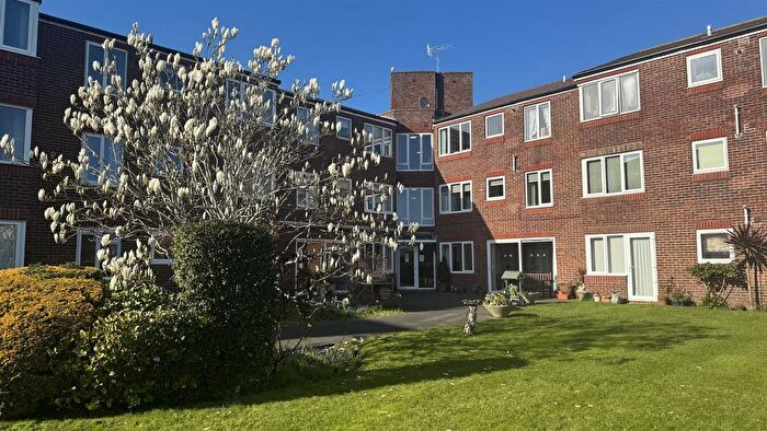 1 Bedroom Flat For Sale In Mount Pleasant Road, Poole, BH15