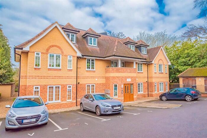 2 Bedroom Apartment For Sale In Portsmouth Road, Camberley, GU15