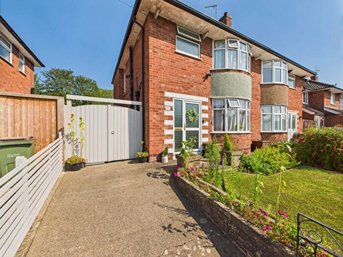 3 Bedroom Semi-Detached House For Sale In Avondale Road, Wigston, LE18