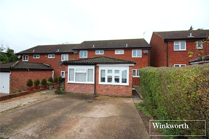3 Bedroom Semi-Detached House For Sale In Redwood Rise, Borehamwood, Hertfordshire, WD6