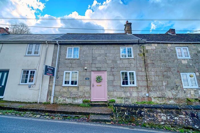 2 Bedroom Terraced House For Sale In Tout Hill, Shaftesbury, SP7