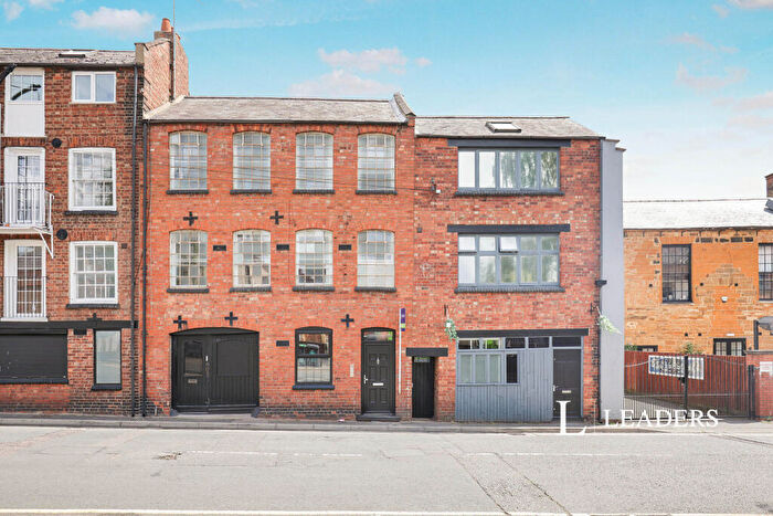 1 Bedroom Flat To Rent In Kingswell Street, NN1