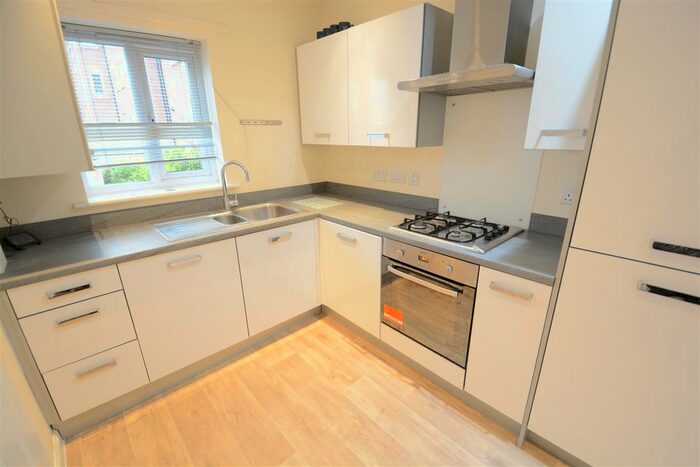 2 Bedroom Flat To Rent In Holme Place, Elston Avenue, Selby, YO8