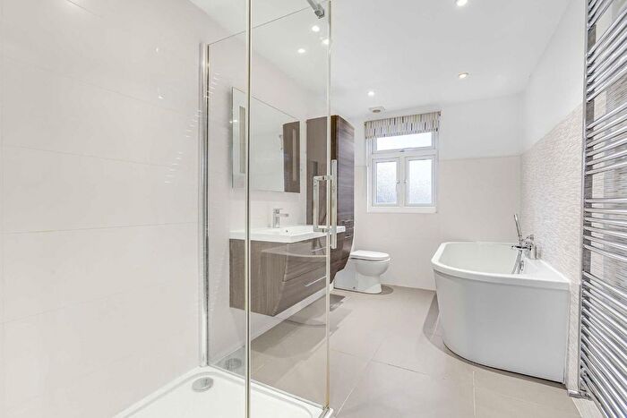 4 Bedroom Terraced House To Rent In Sixth Cross Road, Twickenham, TW2