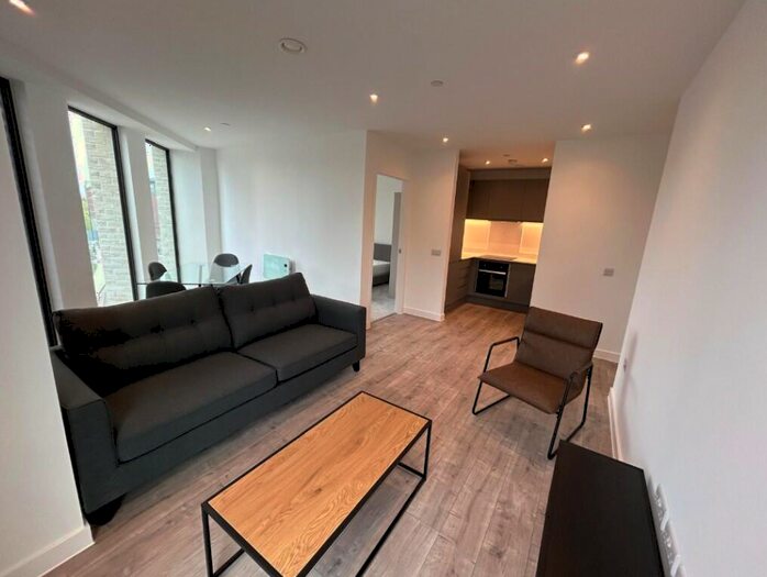 2 Bedroom Flat To Rent In Albert Square, London, E15
