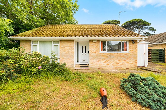 3 Bedroom Detached Bungalow For Sale In Heston Grove, Aldwick, Bognor Regis, PO21