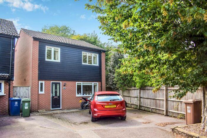 3 Bedroom Detached House To Rent In Hosker Close, Sandhills, Oxford, OX3