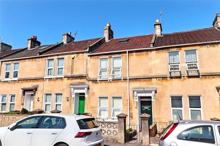 3 Bedroom Terraced House For Sale In West Avenue, Oldfield Park, Bath, BA2