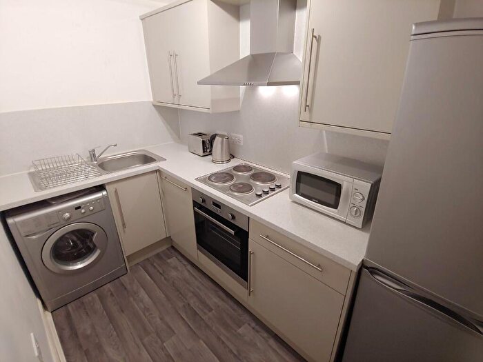 2 Bedroom Flat To Rent In Eyre Terrace, Edinburgh, Midlothian, EH3