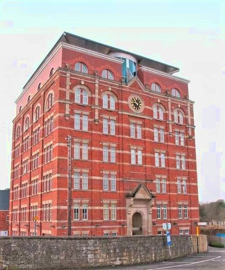 1 Bedroom Studio To Rent In Cheapside, Stroud, GL5