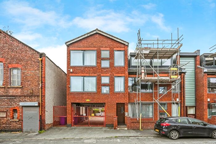4 Bedroom Maisonette For Sale In Heald Street, Liverpool, Merseyside, L19
