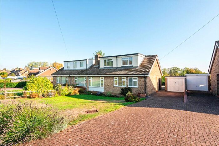 4 Bedroom Bungalow For Sale In Salford Road, Aspley Guise, Milton Keynes, Bedfordshire, MK17