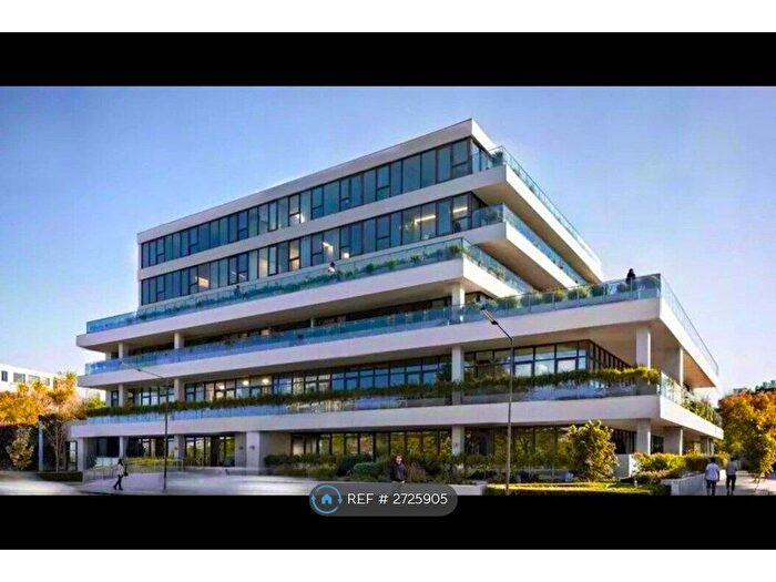 2 Bedroom Flat To Rent In Leeds City Center, Leeds, LS9