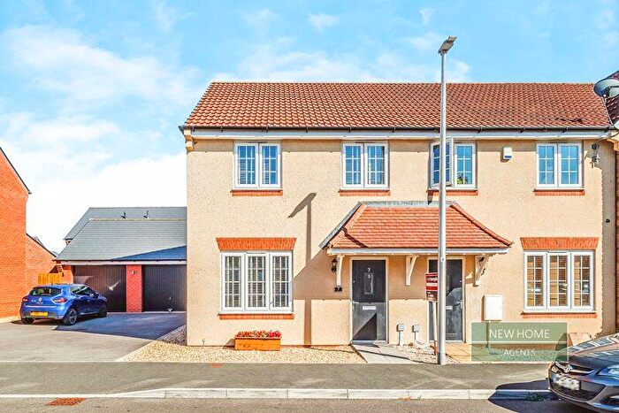 3 Bedroom End Of Terrace House For Sale In Pheasant Row, Yatton, Bristol, BS49