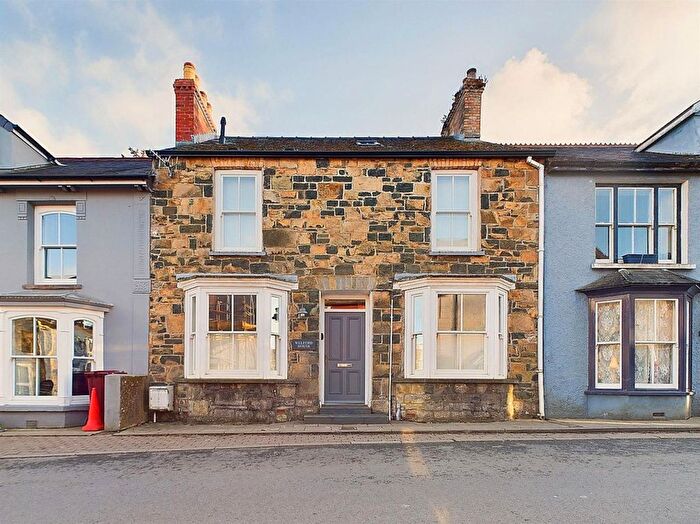 4 Bedroom Terraced House For Sale In West Street, Newport, SA42