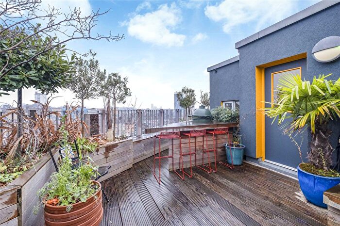 2 Bedroom Flat To Rent In Maltby Street, London, SE1