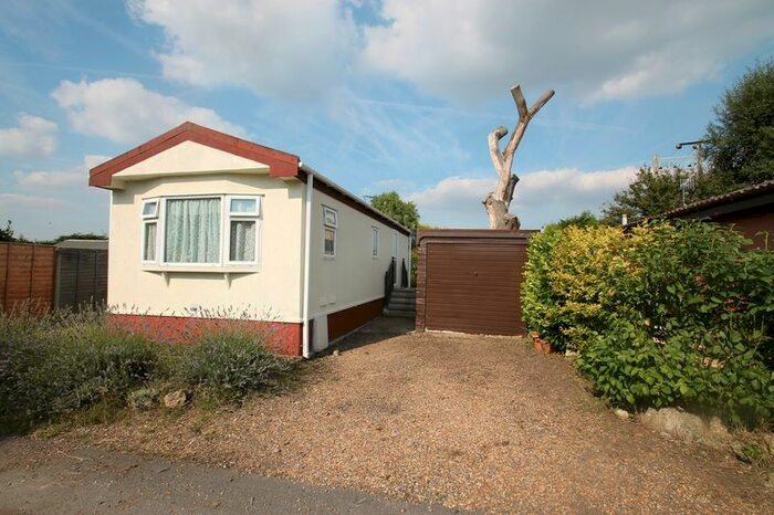 2 Bedroom Detached Bungalow To Rent In Gambles Lane, Ripley, Woking GU23