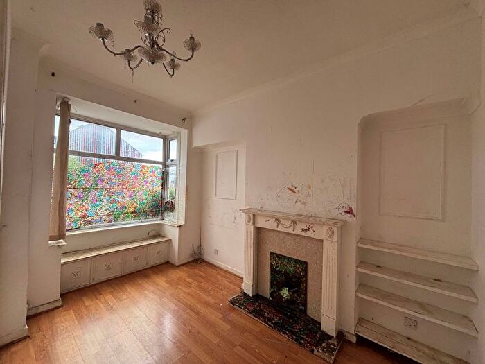 2 Bedroom End Of Terrace House For Sale In Broad Street, Coventry, West Midlands, CV6