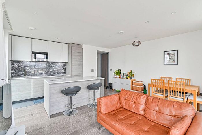 2 Bedroom Flat For Sale In Pilot Walk, North Greenwich, London, SE10