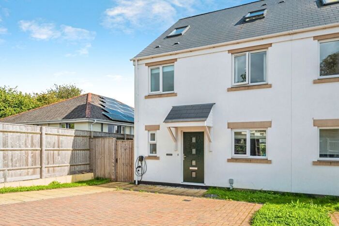4 Bedroom Semi Detached House For Sale In Corporation Road, Bodmin, Cornwall, PL31