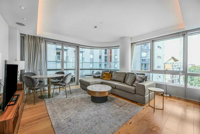 2 Bedroom Flat To Rent In Canaletto Tower, City Road, Islington, London, EC1V