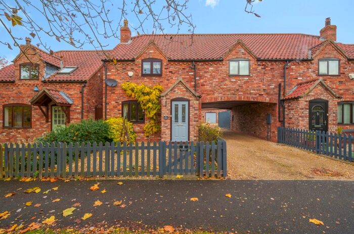 3 Bedroom Semi-Detached House For Sale In Harmston Park Avenue, Harmston, Lincoln, LN5