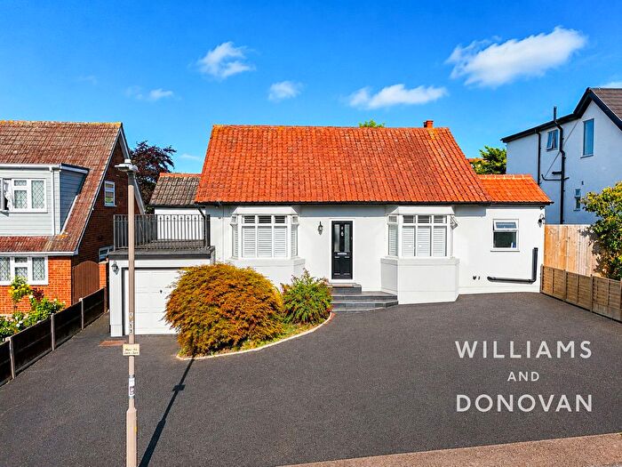 4 Bedroom Detached House For Sale In Grosvenor Road, South Benfleet, SS7
