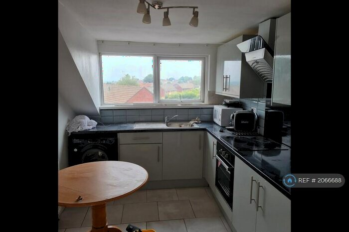 4 Bedroom Flat To Rent In Two Mile Hill Rd, Bristol, BS15