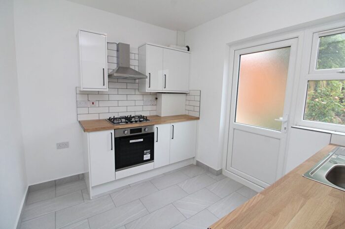 2 Bedroom Terraced House To Rent In Merlin Gardens, Bromley, BR1
