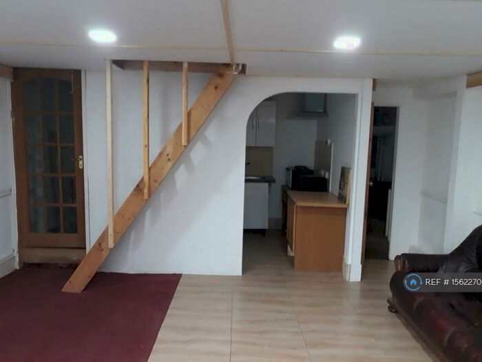 1 Bedroom Flat To Rent In Woodchurch Lane, Birkenhead, CH42