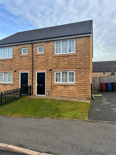 3 Bedroom Semi-Detached House To Rent In Branch Road, Burnley, BB11