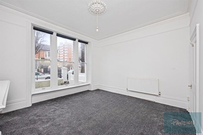 1 Bedroom Apartment To Rent In Goldstone Villas, BN3