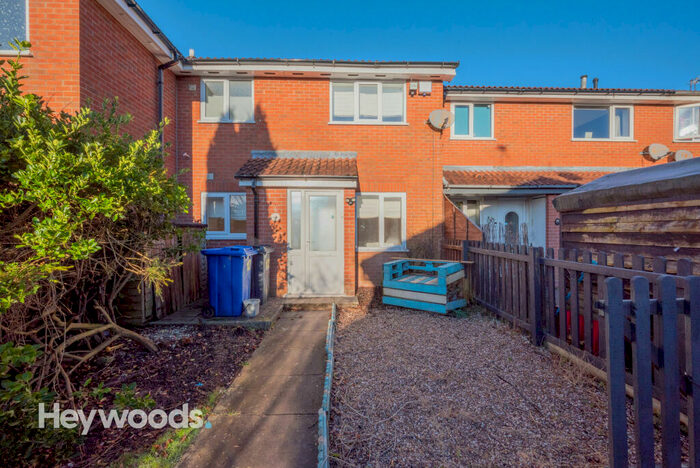 1 Bedroom Town House To Rent In Winterside Close, Waterhayes, Newcastle-under-Lyme, ST5