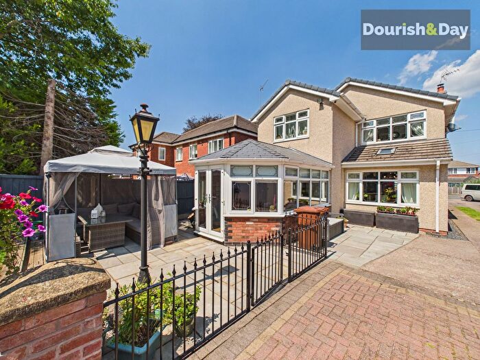 4 Bedroom Detached House For Sale In Norton Green Lane, Norton Canes, WS11