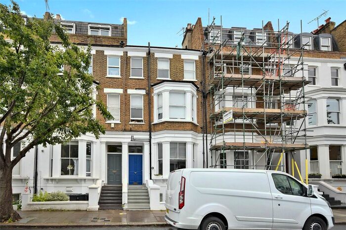 2 Bedroom Flat To Rent In Netherwood Road, Brook Green, London, W14